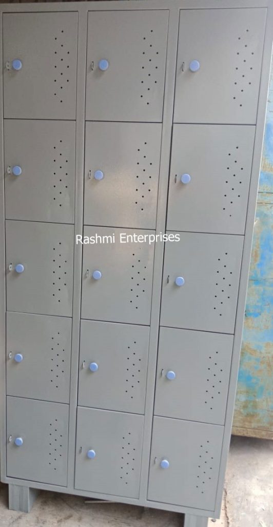 15 Door Lockers